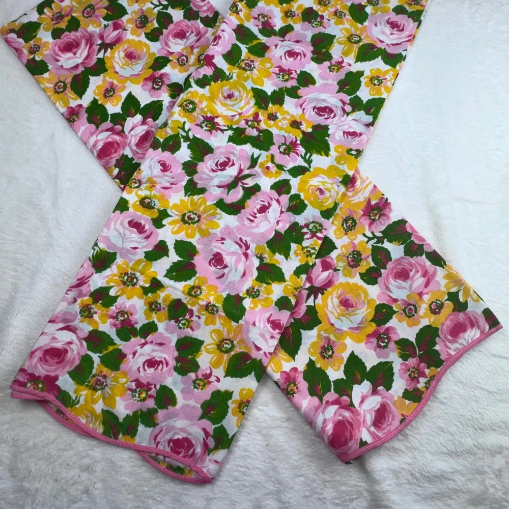 Tastemaker Pillowcase Set Unisex Standard Pink Yellow Floral Rose Vintage USA